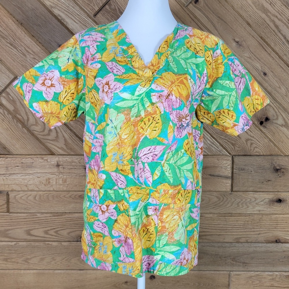 Cottonality Natural Comfort Womens Medical Scrub V Neck Short Sleeve Size M ?